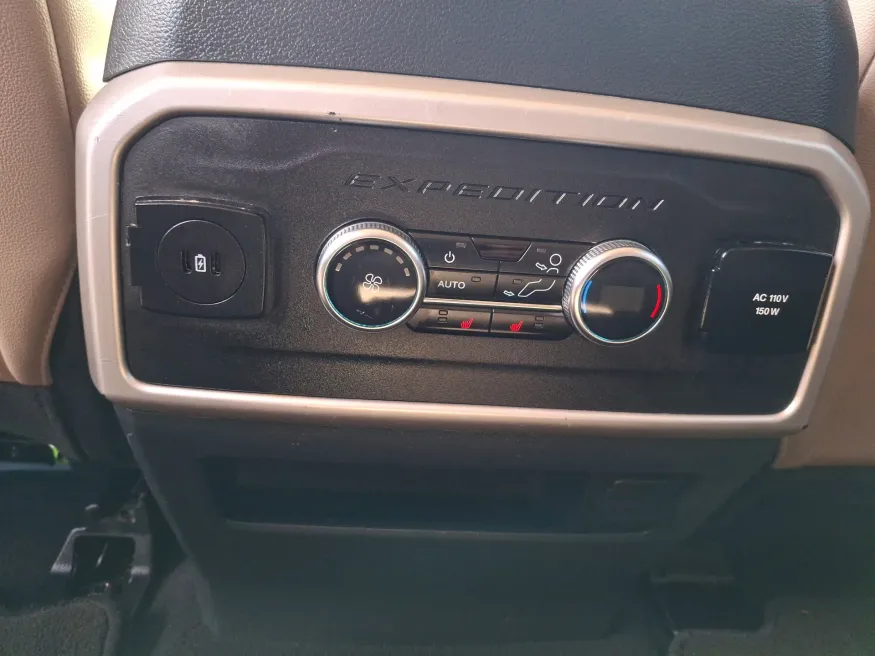 2024 Ford Expedition Max Limited | Photo 13 of 24