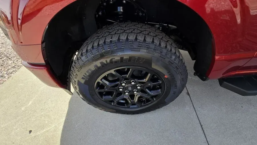 2026 Ford F-150 | Photo 9 of 28