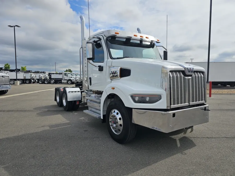 2022 Western Star 49X | Photo 3 of 18