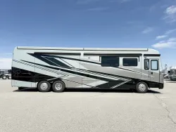 2027 Newmar Ventana 4345 | Thumbnail Photo 4 of 33