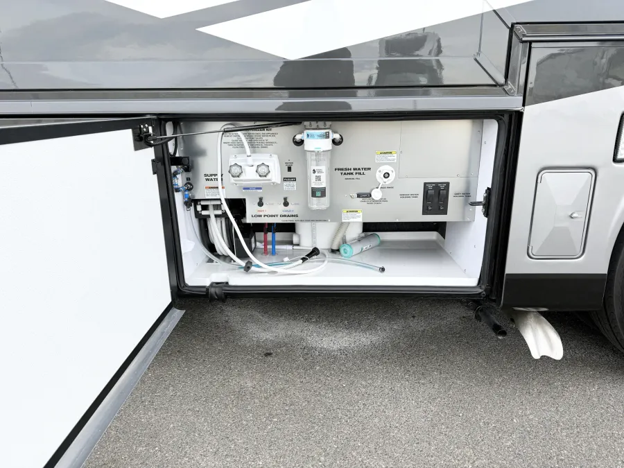 2026 Newmar Super Star 4159 | Photo 26 of 27