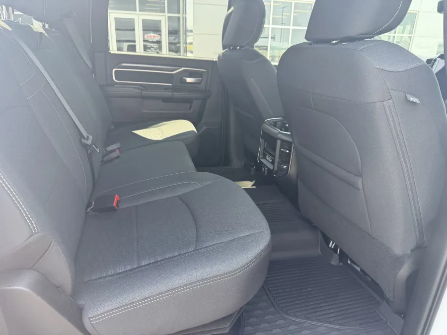 2025 RAM 2500 Big Horn | Photo 8 of 14