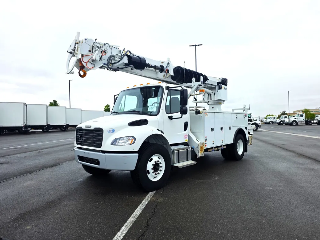 2022 Freightliner M2 106 
