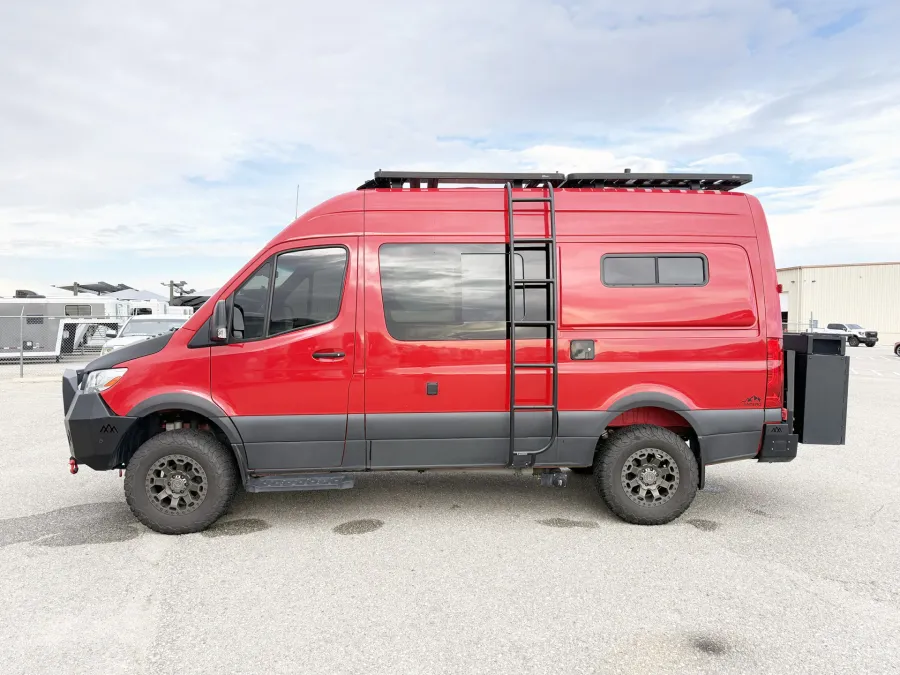 2022 Antero Adventure Van Longs Peak | Photo 17 of 19