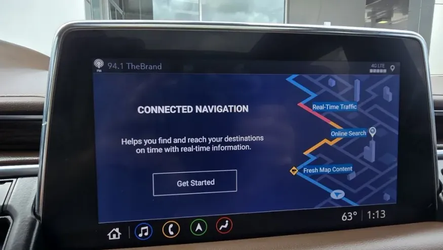 2021 Chevrolet Suburban | Photo 23 of 37