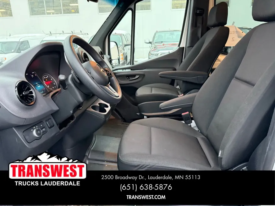 2024 Mercedes Benz Sprinter 2500 Passenger 144 WB | Photo 9 of 21