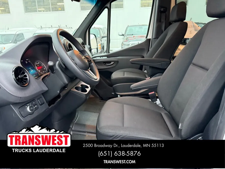 2024 Mercedes Benz Sprinter 2500 Passenger 144 WB | Photo 9 of 21