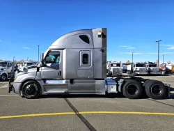 2024 Freightliner Cascadia | Thumbnail Photo 9 of 24