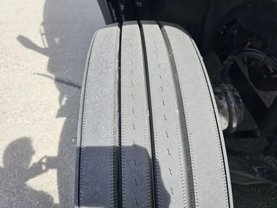 2024 Freightliner Cascadia 126 | Photo 21 of 23