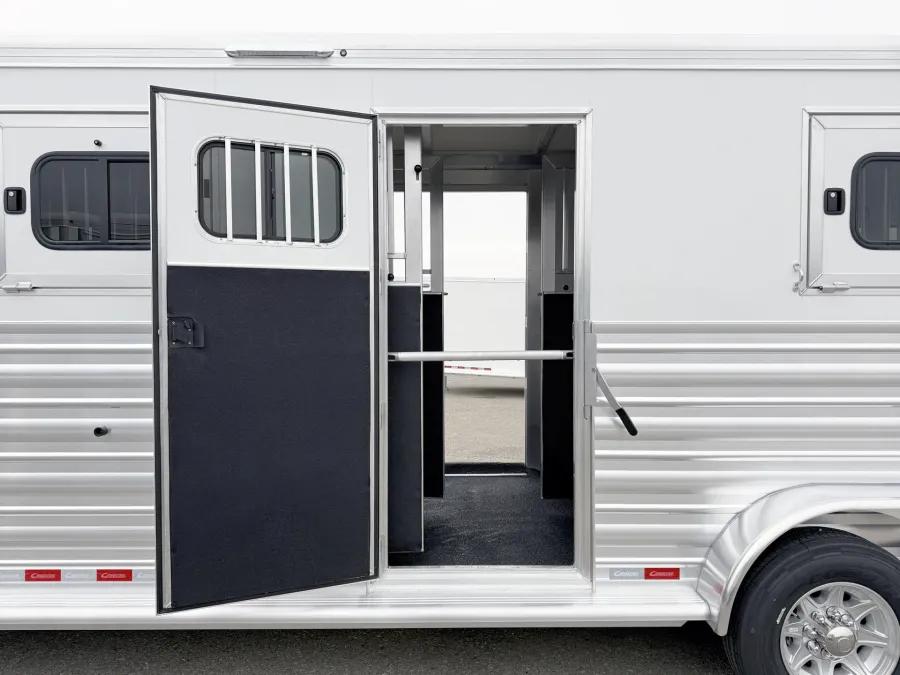 2026 Cimarron Norstar 4HGN Head to Head | Photo 17 of 22