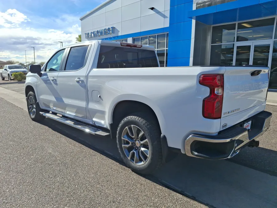 2026 Chevrolet Silverado 1500 LT | Photo 2 of 20