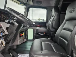 2022 Peterbilt 389 | Thumbnail Photo 9 of 22