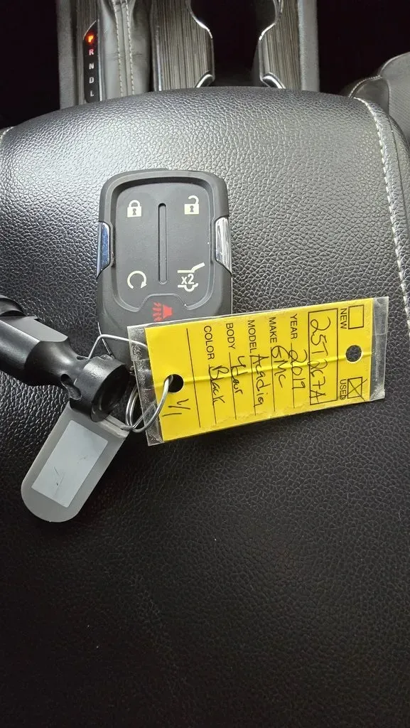 2019 GMC Acadia | Photo 24 of 31