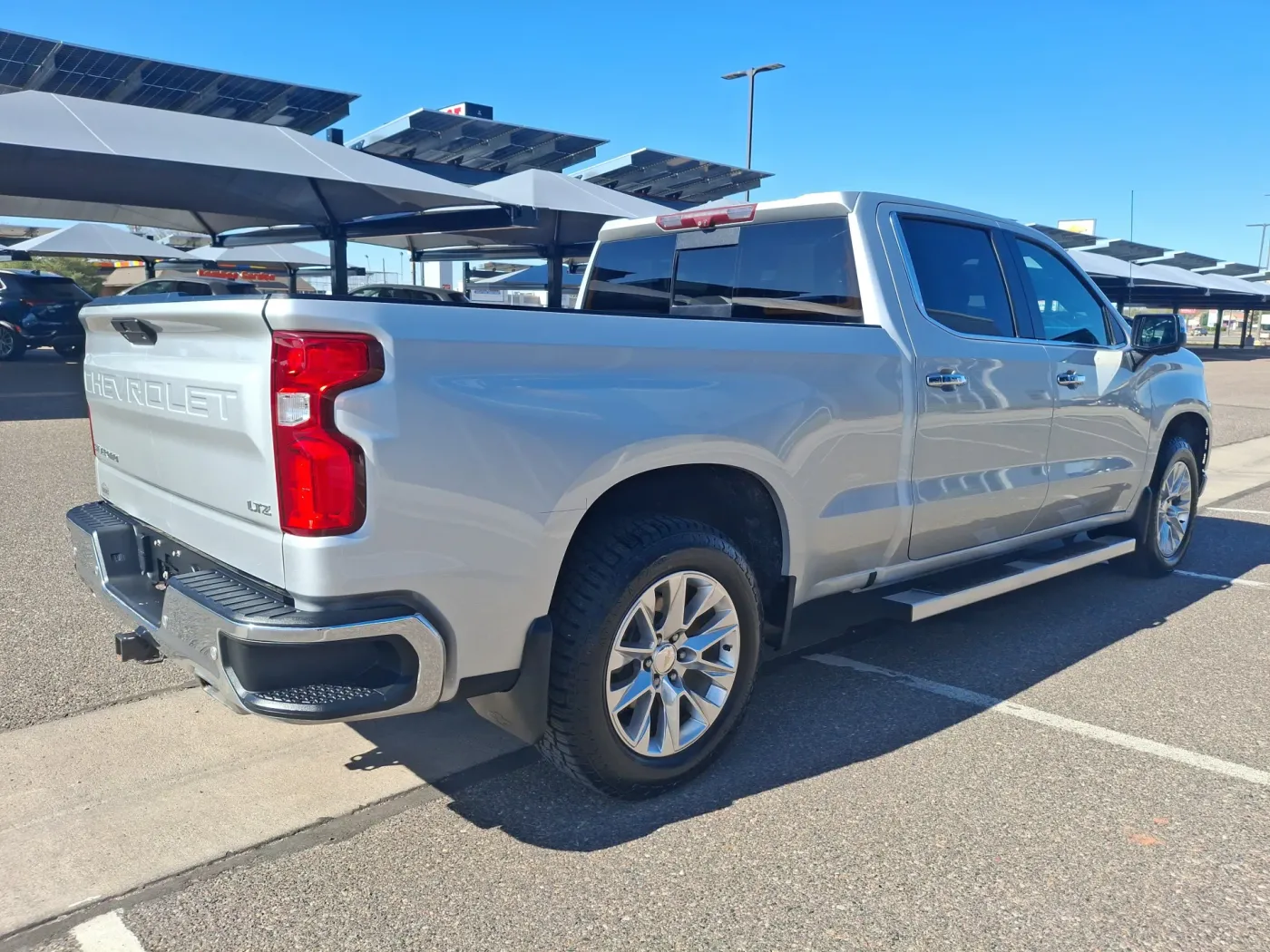 2020 Chevrolet Silverado 1500 LTZ | Photo 4 of 23