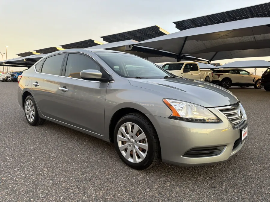 2014 Nissan Sentra FE+ SV | Photo 6 of 18