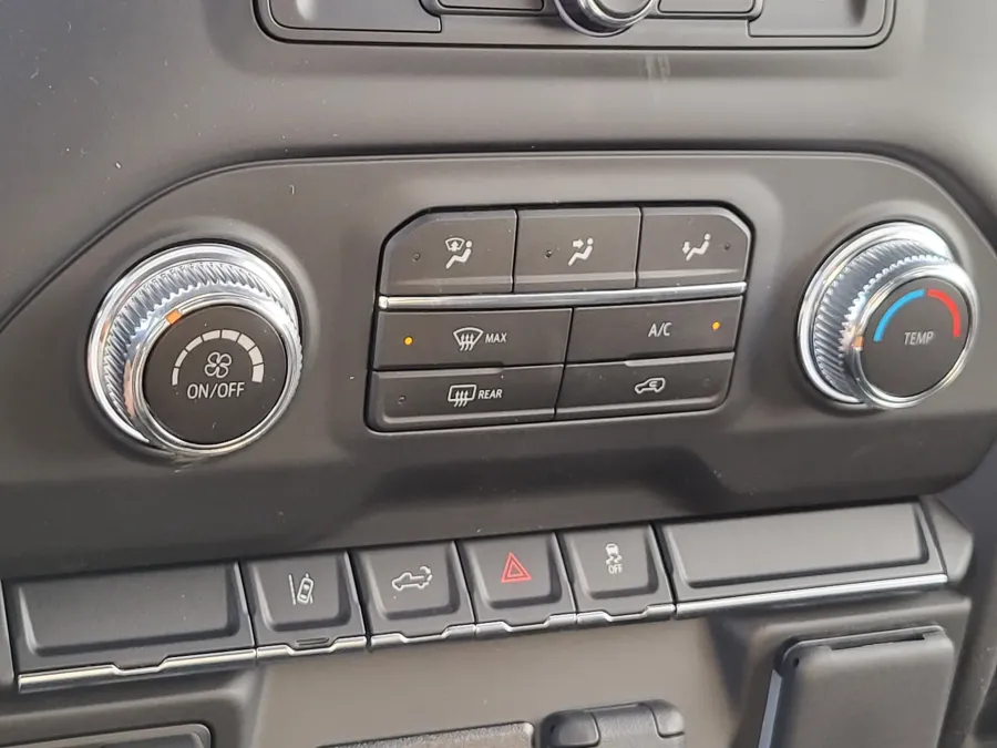 2026 GMC Sierra 2500HD Pro | Photo 17 of 24