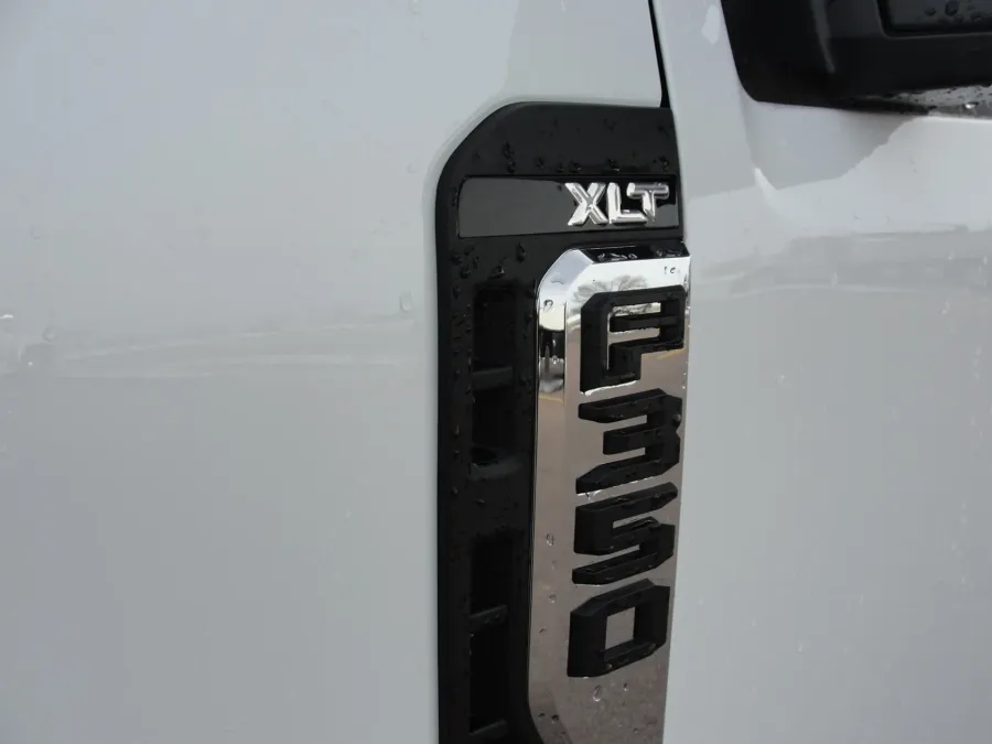 2026 Ford F-350 | Photo 6 of 15