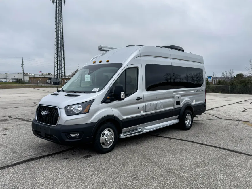 2026 Pleasure-way Ontour 2.2 AWD | Photo 6 of 21