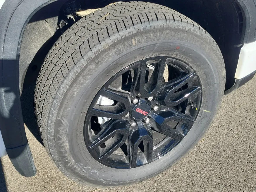 2026 GMC Sierra 1500 Elevation | Photo 6 of 22