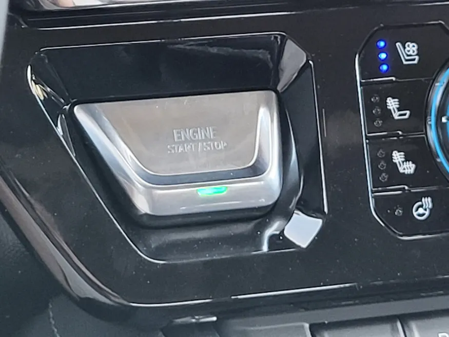 2026 GMC Sierra 1500 Denali | Photo 18 of 26
