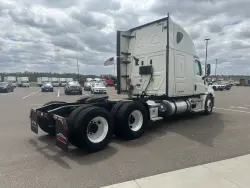 2020 Freightliner Cascadia | Thumbnail Photo 5 of 18