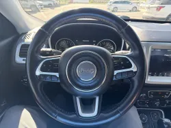 2018 Jeep Compass Latitude | Thumbnail Photo 17 of 19