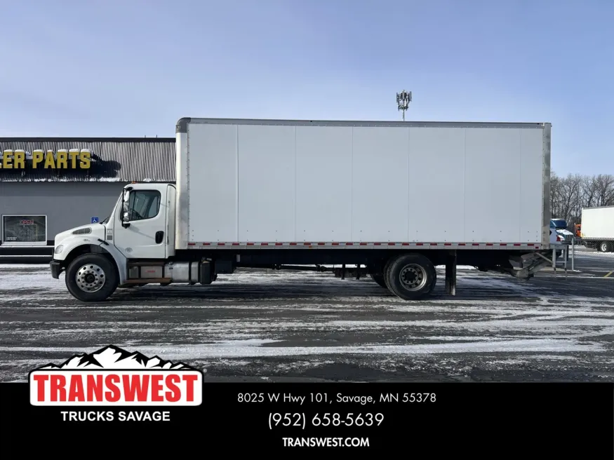 2020 Freightliner M2 106 | Photo 5 of 11