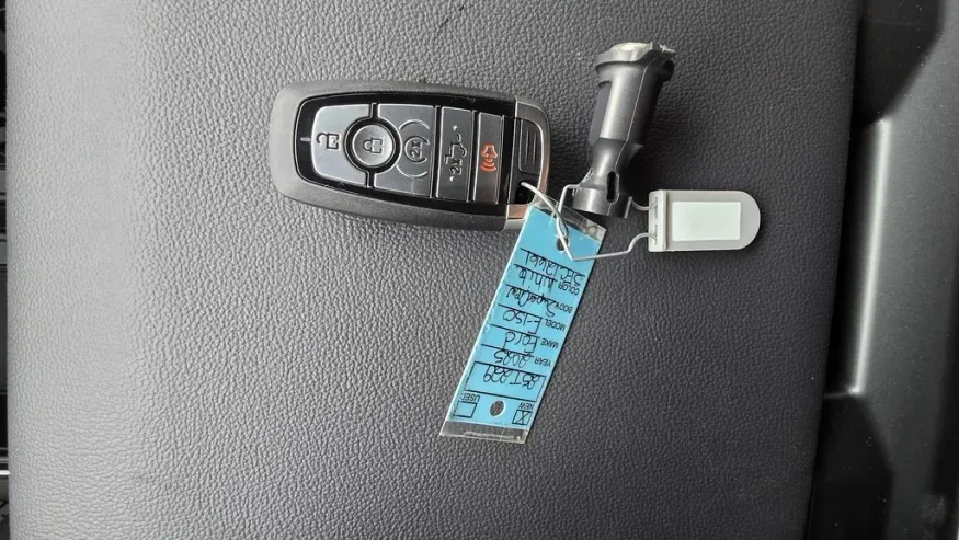 2025 Ford F-150 | Photo 24 of 29