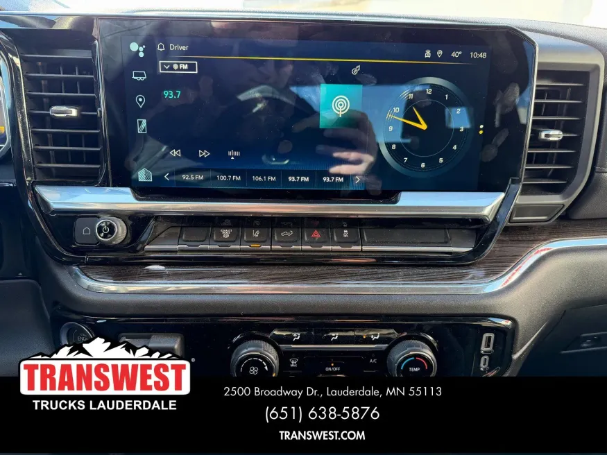 2024 Chevrolet Silverado 3500HD LT | Photo 12 of 21