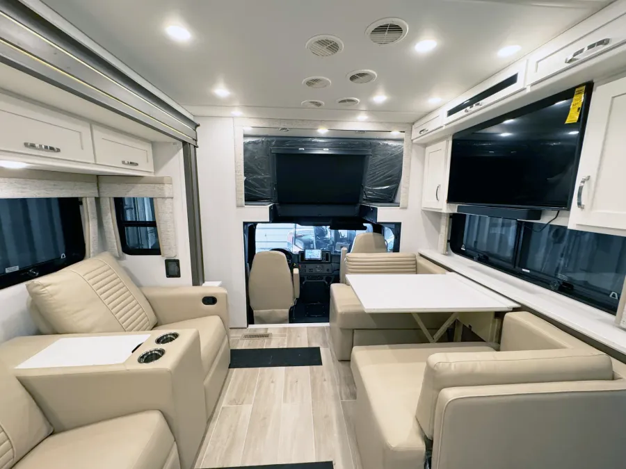 2026 Newmar Grand Star 3444 | Photo 5 of 29