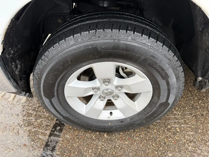 2024 RAM 1500 Classic SLT | Photo 8 of 21