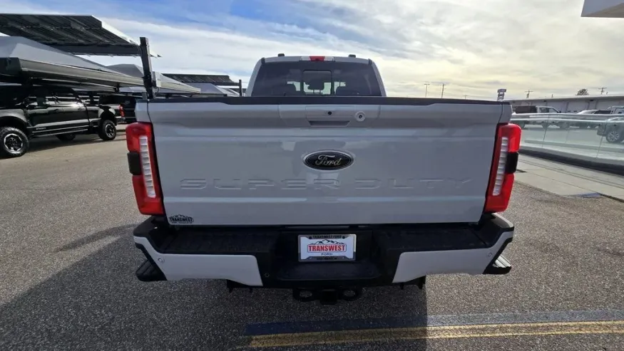 2026 Ford Super Duty F-250 | Photo 12 of 44