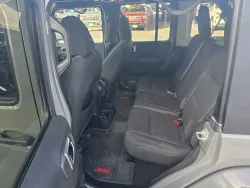 2021 Jeep Wrangler Unlimited Sahara | Thumbnail Photo 11 of 21