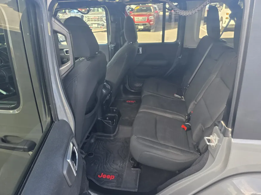 2021 Jeep Wrangler Unlimited Sahara | Photo 11 of 21