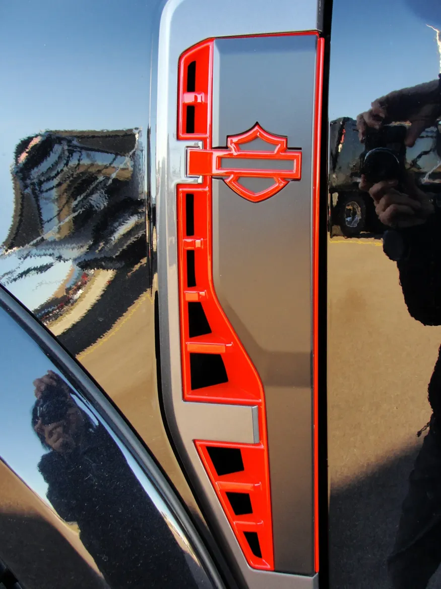 2026 Ford F-250 Lariat | Photo 6 of 19