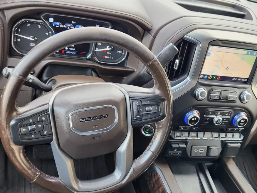 2022 GMC Sierra 2500HD Denali | Photo 11 of 21