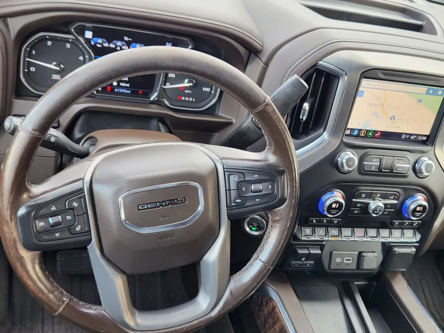 2022 GMC Sierra 2500HD Denali | Photo 11 of 21