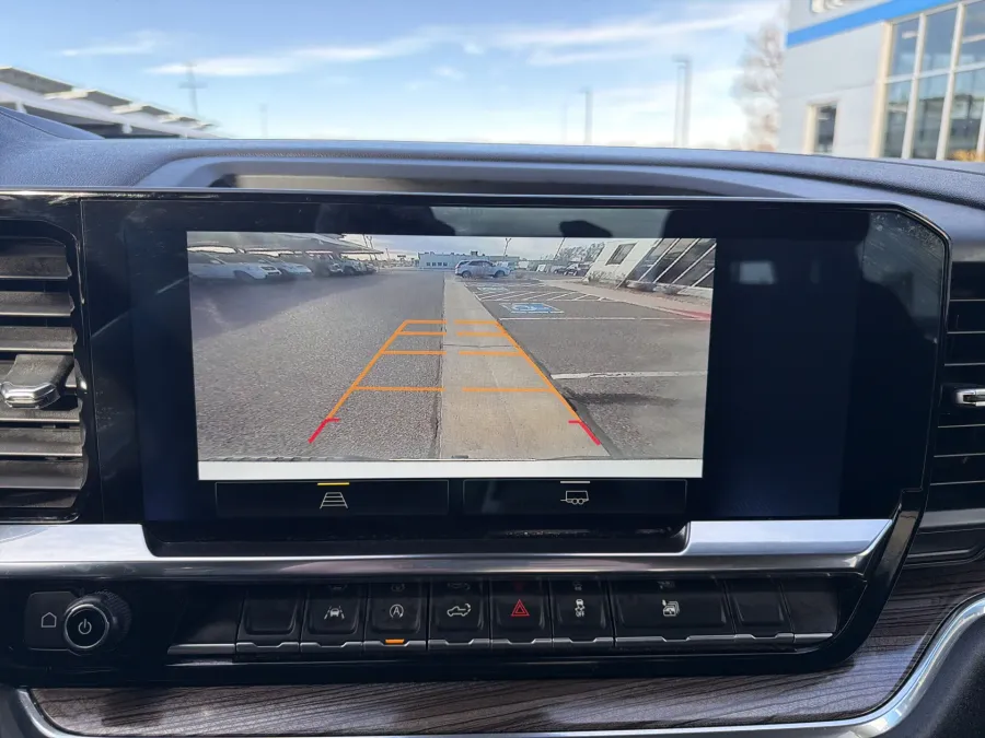 2025 Chevrolet Silverado 1500 LT | Photo 14 of 19