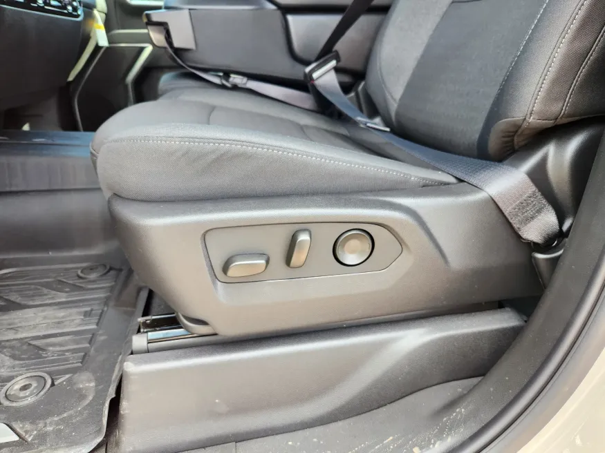 2026 GMC Sierra 2500HD SLE | Photo 9 of 28