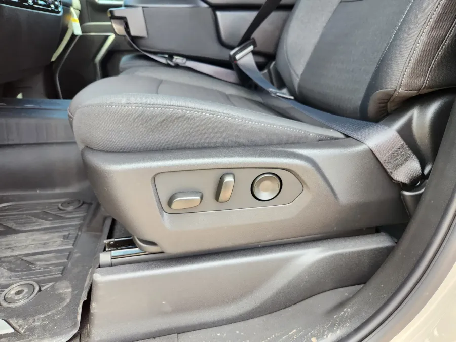 2026 GMC Sierra 2500HD SLE | Photo 9 of 28