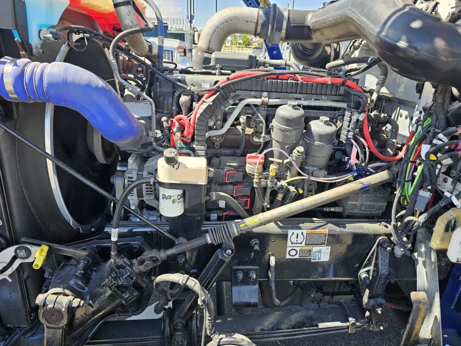 2023 Peterbilt 389 | Photo 17 of 34