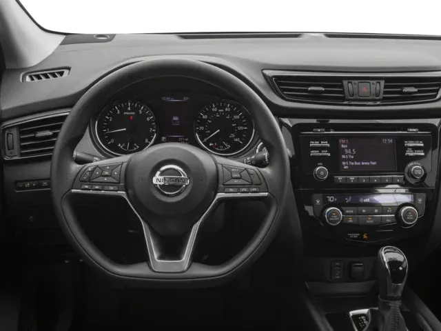 2018 Nissan Rogue Sport | Photo 3 of 13