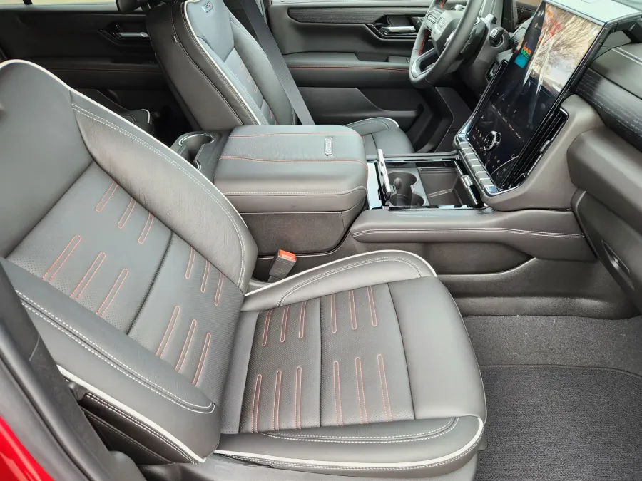 2026 GMC Yukon XL AT4 Ultimate | Photo 9 of 25