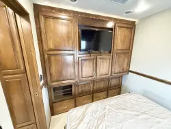 2018 Renegade Classic 3400AM | Thumbnail Photo 17 of 29