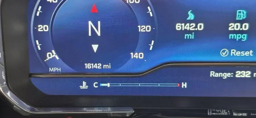 2025 Chevrolet Silverado 1500 | Photo 18 of 28