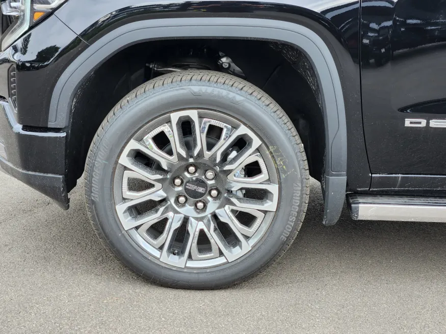 2025 GMC Sierra 1500 Denali Ultimate | Photo 20 of 29