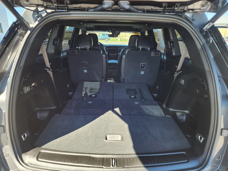 2024 Jeep Grand Cherokee L Altitude X | Photo 14 of 28