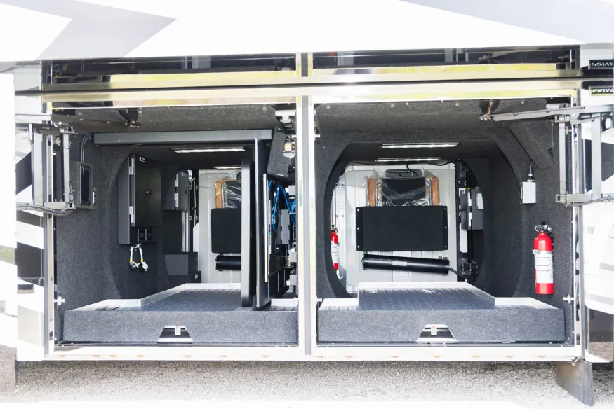 2027 Emerald Luxury Coaches Prevost H3-45 Quad Slide | Photo 30 of 33