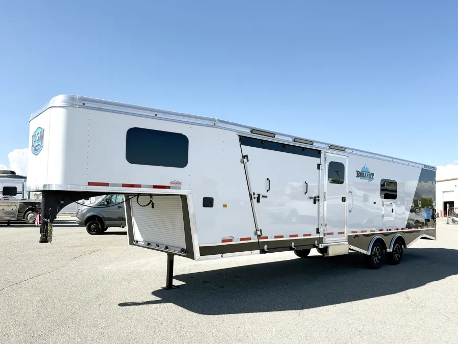 2026 Logan Coach Horse Power | Photo 24 of 25