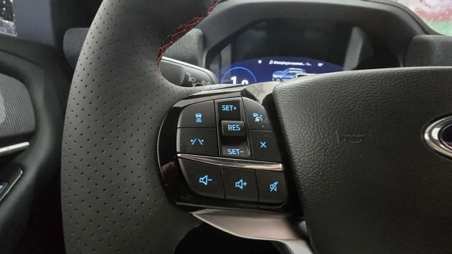 2026 Ford Explorer | Photo 18 of 36